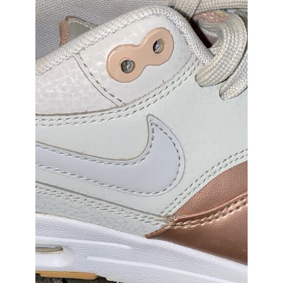 Size 7.5 - Nike Air Max 1 Ultra SE Metallic Toe Low Top Shoes Women’s Sneakers - Picture 6 of 7